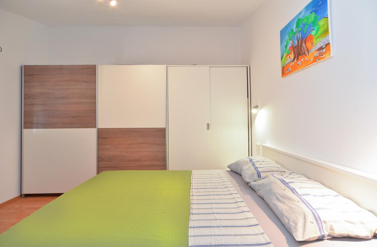 Apartment Vesna 1642 Pula Exterior photo