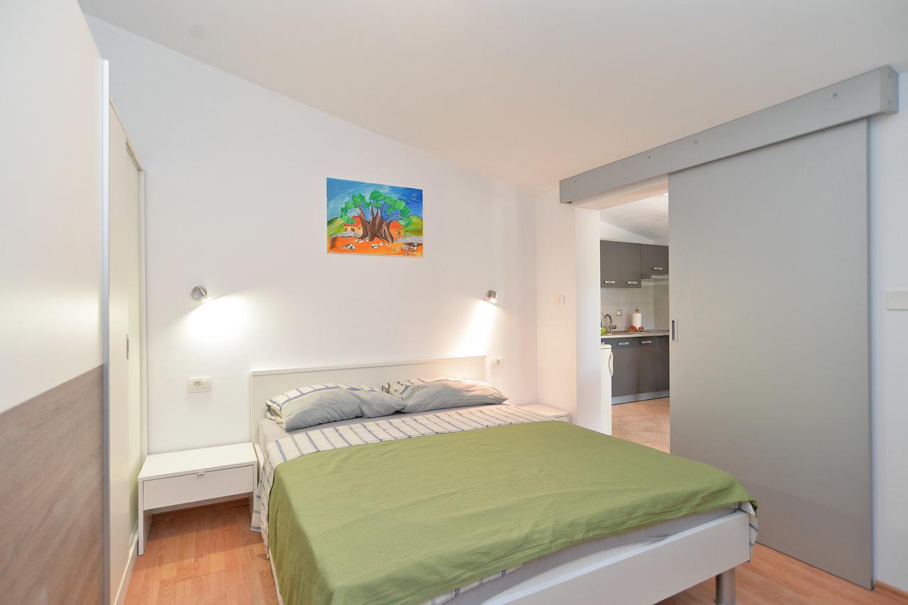 Apartment Vesna 1642 Pula Exterior photo